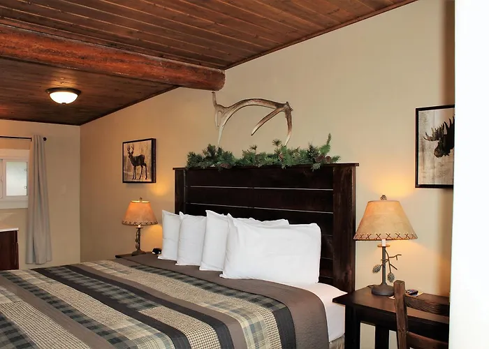 Elkhorn Cabins And Inn